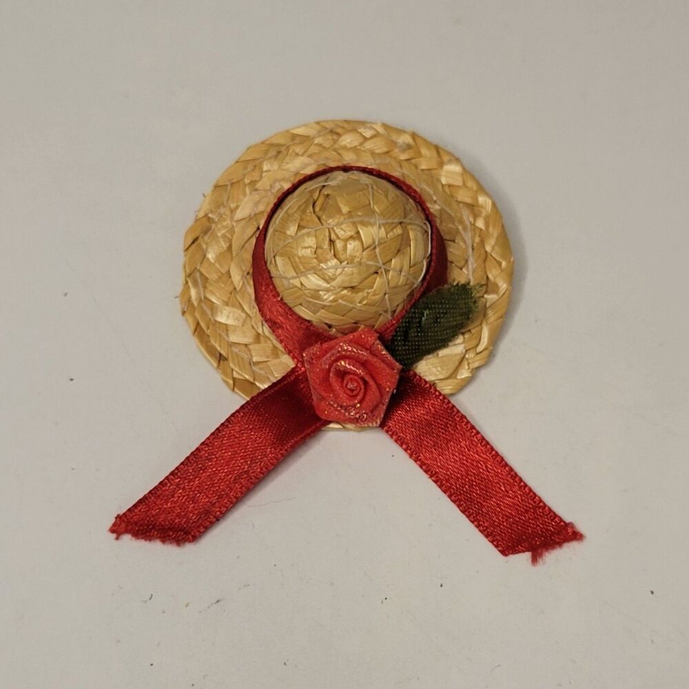 Straw Hat Brooch